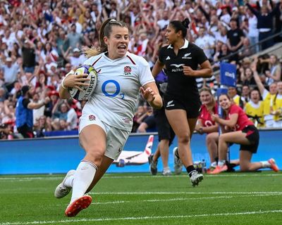Zoe Harrison rescues Red Roses with thrilling last-gasp try against New Zealand