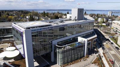 Washington teen arrives at hospital with dead newborn in a box. Now, the grandmother faces accusation of fatal stabbing