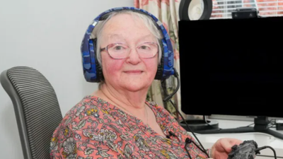 Who is Cath Bowie? Meet the grandmother who became Fortnite’s oldest Twitch streamer and Guinness World Record holder