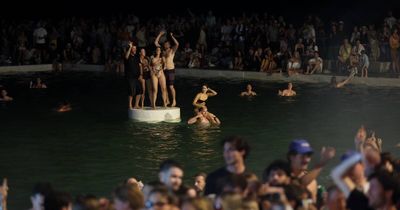 SOAK it in: 5000 people groove at Newcastle Ocean Baths gig