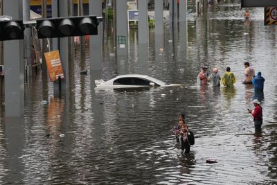 Bangkok flooding forces thousands to flee homes after relentless rain