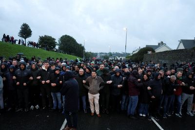 Controversial Orange Order march leaves Drumcree after getting last-minute green light