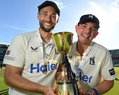 Abell’s 307 offers solace for Somerset as season slips into sepia – as it happened