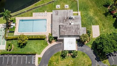 Florida man bought home for pool and golf view; 11 years later, developer disputes boundary
