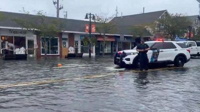 Powerful storm brings flooding, power cuts across northeastern US, 1 dead in New York