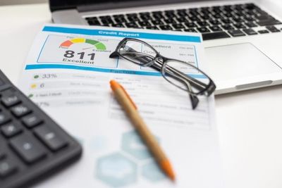 Past 800, Lenders Stop Raising Your Limit — Where Chasing More Points Quietly Costs You Money