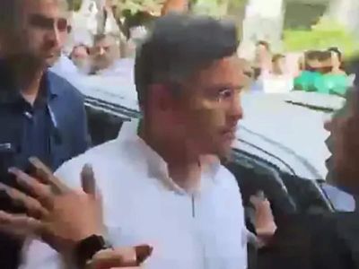Delhi Police receives complaint against Pervesh Verma over slap incident: Sources