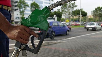 Italy's fuel crisis: SOCAR announces price cap at IP stations