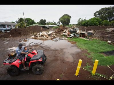 Hurricane Nolo moves away from Hawaiian Islands but heavy rains and flash floods threat persists