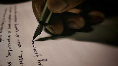 Stationery's Trust Problem: Why Pelikan and Hobonichi Fans Are Losing Faith
