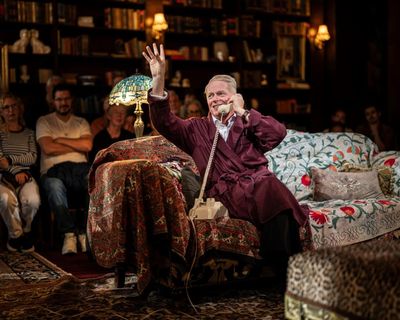 Tru review – a five-star performance of a three-star script about the life of Truman Capote