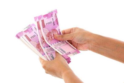 Indian rupee, bonds vulnerable to oil pangs on waning Iran diplomacy hopes