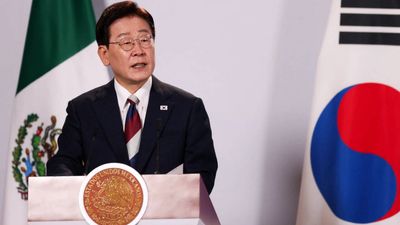 South Korea says Ukraine broke confidentiality over North Korean POW transfer