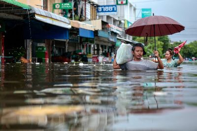 Thailand declares public holiday as Bangkok races to drain floodwaters