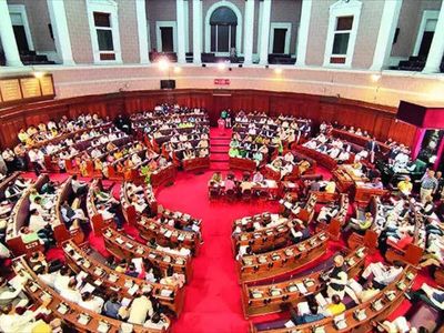 SC asks West Bengal Speaker to decide disqualification pleas against 10 rebel TMC MLAs within fixed timeframe