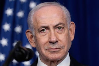 Netanyahu meets Emirati leader in a secret weekend trip to Abu Dhabi, and other Mideast developments