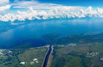 Hormone-disrupting herbicide contaminating 25% of continental US rivers, report finds