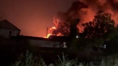 Russian strikes on Kyiv kills 3 as Ukraine targets oil, military sites