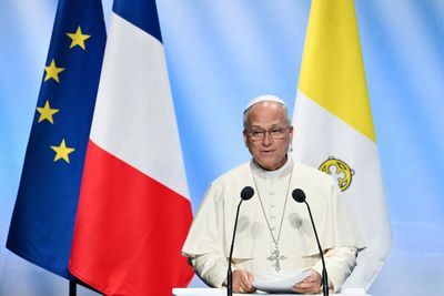 Pope's France Tour Ends in Metz: Peace Call, Cathedral Mass, Flight to Rome