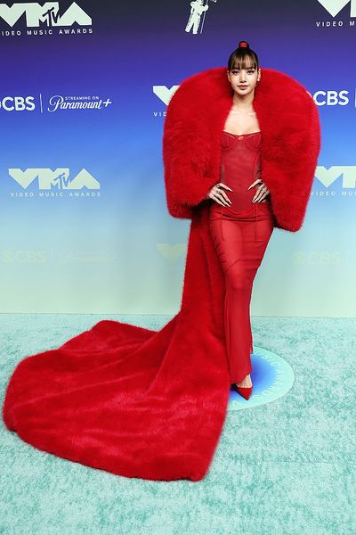 Lisa Wears The Attico and Quine Li in All Red at the 2026 VMAs