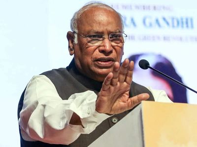 CEC 'puppet' of Modi govt, has no right to remain in office: Kharge at CWC meet, says PM should resign on moral grounds