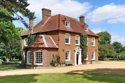 Georgian Manor house worth £2.39m going to auction this month – with its own moat