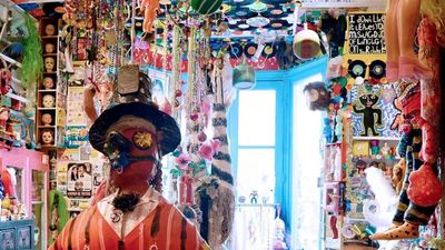 London artist turns home into museum with thousands of dolls and discarded objects