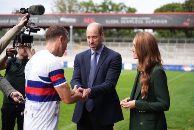 William and Kate surprise rugby legend Kevin Sinfield during motor neurone disease challenge