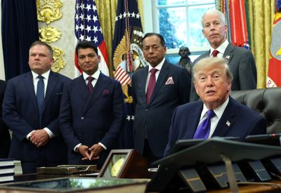 Trump Unveils $15B Iowa Steel Mill Project Ahead of Competitive Midterms