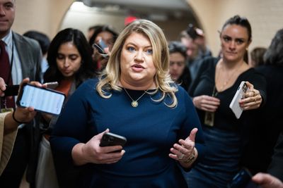 Background checks should be mandatory for Hill staff, Cammack says