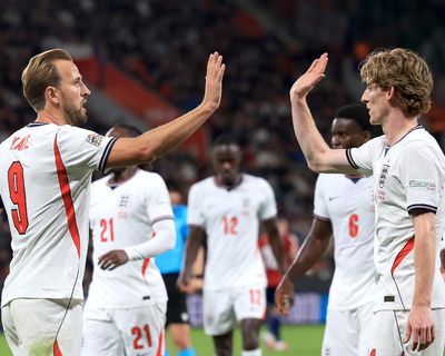 Gordon and Kane fire England to Nations League victory against 10-man Czechia