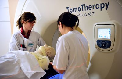First Phase 3 Trial Links Radiosurgery to Longer Survival When Small Cell Lung Cancer Spreads to the Brain
