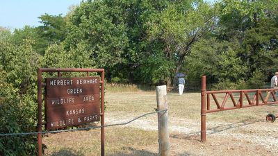 Lang Defies Evacuation Orders: wildlife park owner saves 1,000 animals; research warns staying is unsafe