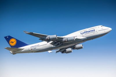 Lufthansa flight makes emergency landing in Manchester due to mysterious smell