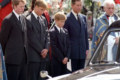 Earl Spencer gives his opinion on Prince Harry bringing family back to UK