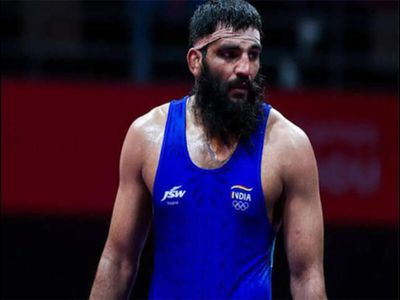 Sunil Kumar wins second Asian Games medal with bronze; Nisha Dahiya knocked out
