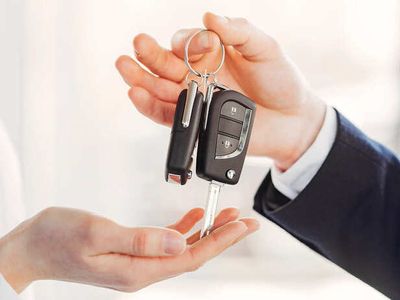 Is This the Right Time to Buy a Car in India? What Buyers Should Know