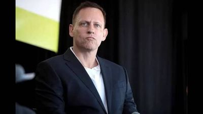 In 2004, Peter Thiel invested $500,000 in Facebook. 8 years later, his early bet had turned into more than $1 billion