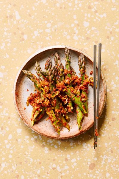 Asparagus peaks and pineapple picks up: Australia’s best-value fruit and veg for October