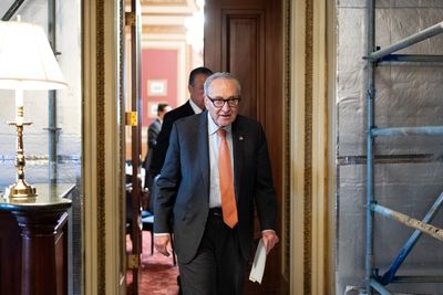 Lawmakers’ stock trading bill falls short in Senate