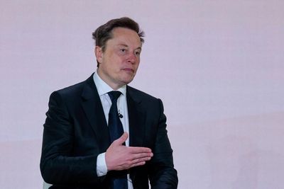 Pete Hegseth appoints Elon Musk to US taskforce on future of warfare