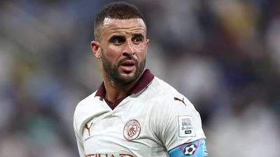 The 10 Best Premier League Right Backs of All Time
