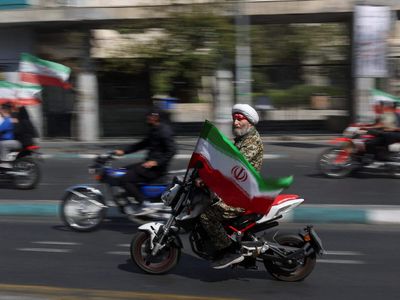 Iran readies harder retaliation if attacked as diplomacy faces long odds