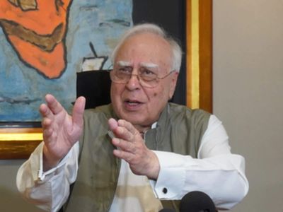 Kapil Sibal slams Parl panel's upcoming 'visit to SC for informal discussion' with judges on simultaneous polls