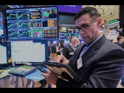 US stocks: US markets dip as surging Treasury yields overshadow software gains