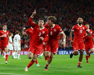 Neco Williams fires revitalised Wales to fightback win against 10-man Norway