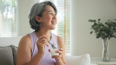 Eating Yogurt Every Day After 60? Here’s What Nutrition Research Suggests