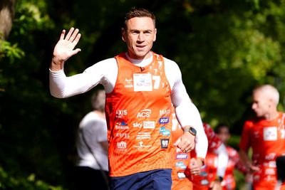 Sir Kevin Sinfield surpasses £1million mark after latest leg of MND challenge