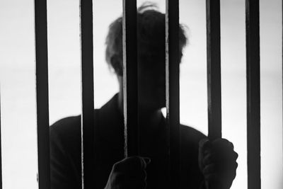 England and Wales Release Around 700 Prisoners Early as Commissioner Warns of 'Genuinely Terrifying' Risks