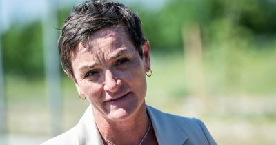 'Chaos' in ACT public service as top figures quit, job-slashing fight looms